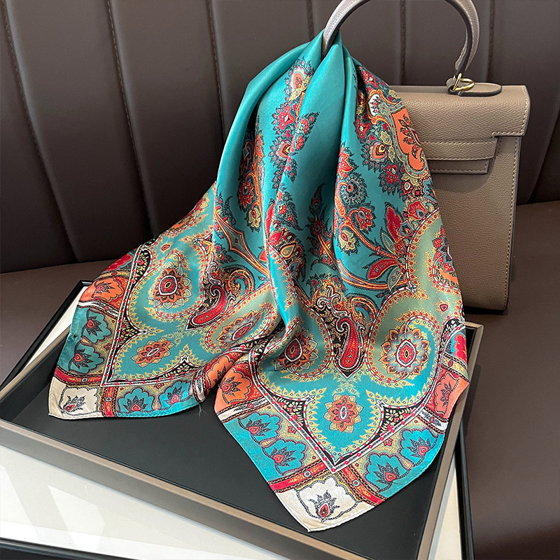 ผ้าพันคอสี่เหลี่ยมจัตุรัสผ้าไห - Women Accessories Brands บทวิจารณ์และราคา